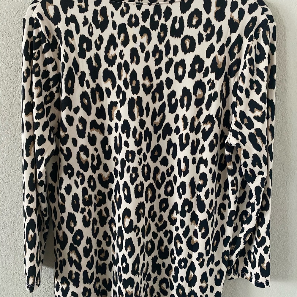 NWT Soft leopard print blouse